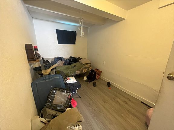4th image of 2312 Lincoln Park Ave