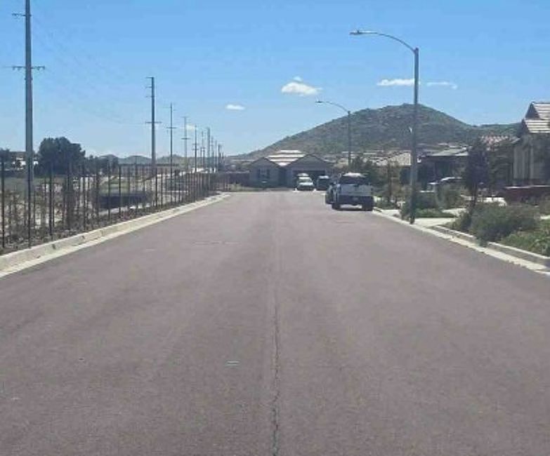 Exterior Neighborhood (street photo)