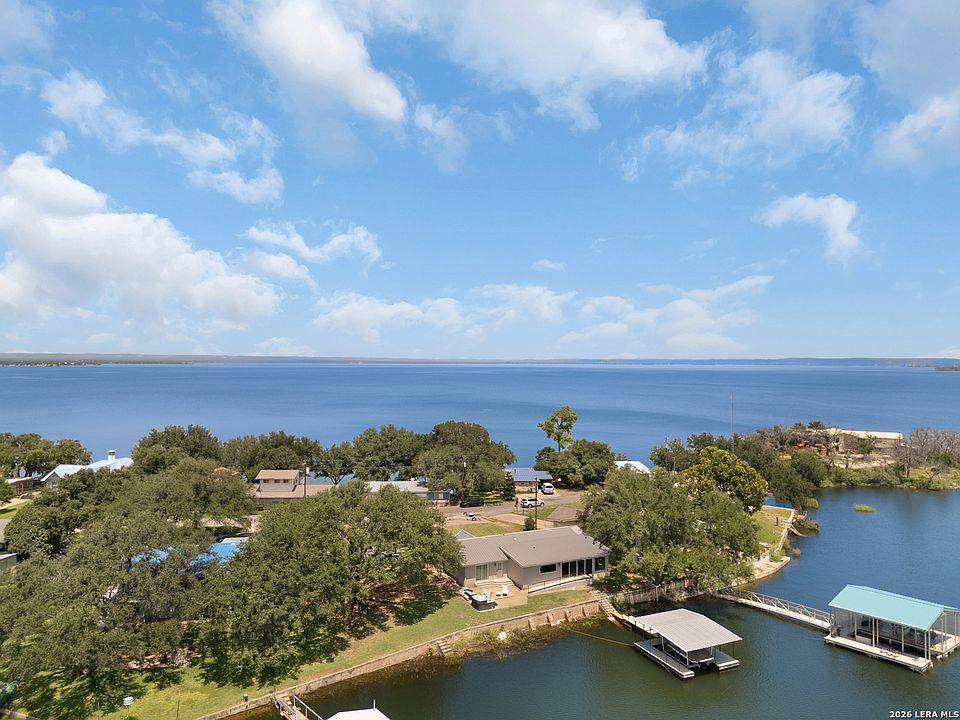 1st image of 516 island lodges
