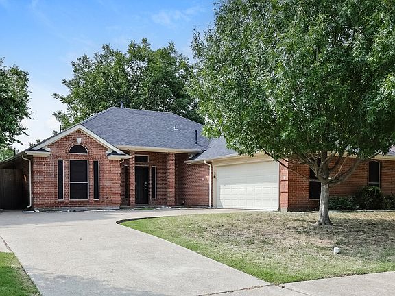 3rd image of 105 Princeton Cir