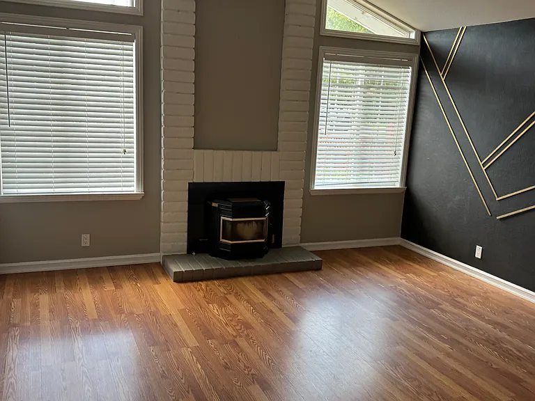 1055 Byers St — Photo 7