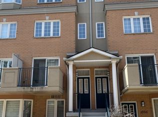 28 Sommerset Way E #1502, Toronto, ON M2N6W7