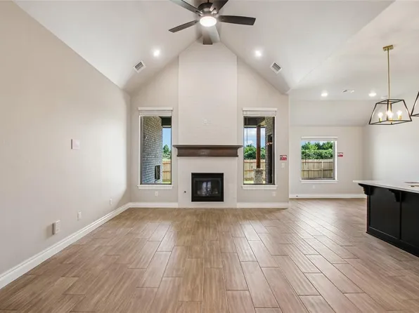 10304 SW 56th St, Mustang, OK 73064