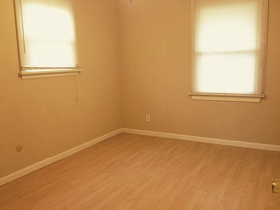 Bedroom with 3/4 bath