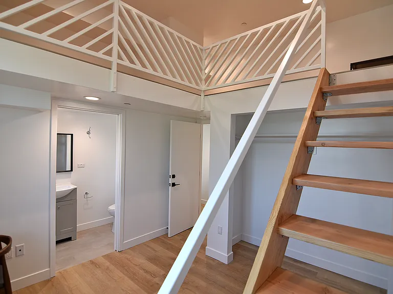 2533 S Curson Ave #3H — Photo 8