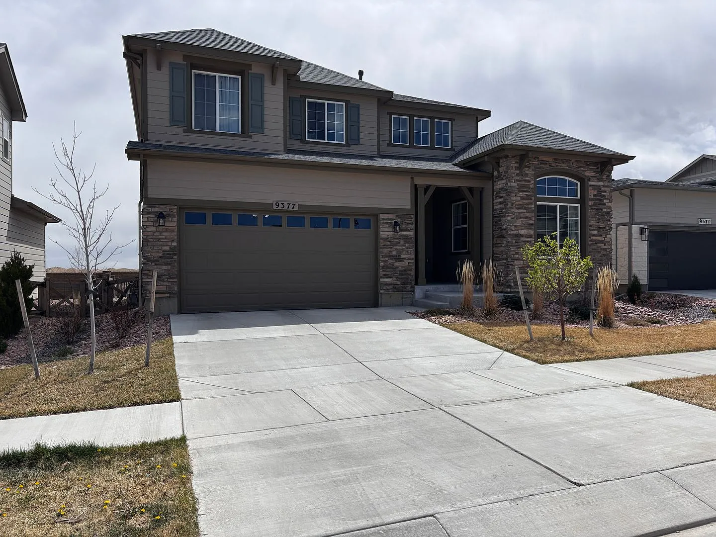 Beautiful Banning Lewis Ranch 5 Bed, 4 Bath Home, 3 Car garage, Great Views and Amenities — Photo 1