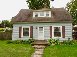 422 W Michigan St, New Carlisle, IN 46552