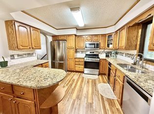 424 106th Ave NW, Coon Rapids, MN 55448