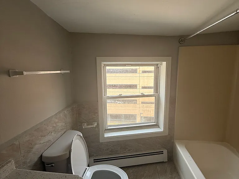 338 Orange St #3O2 — Photo 11