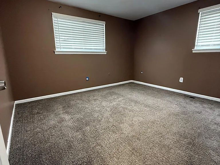 29841 Everett St — Photo 12