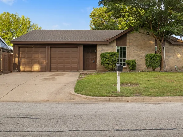 2505 Clearwood Dr, Arlington, TX 76014