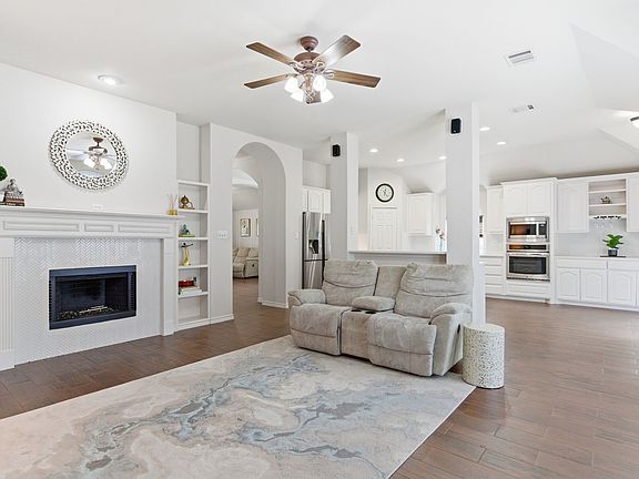 4th image of 1503 Glade Point Dr