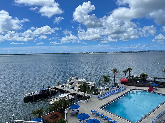 2nd image of 905 Brickell Bay Dr APT 630