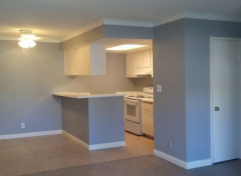 Sycamore Park Apartments — Photo 2