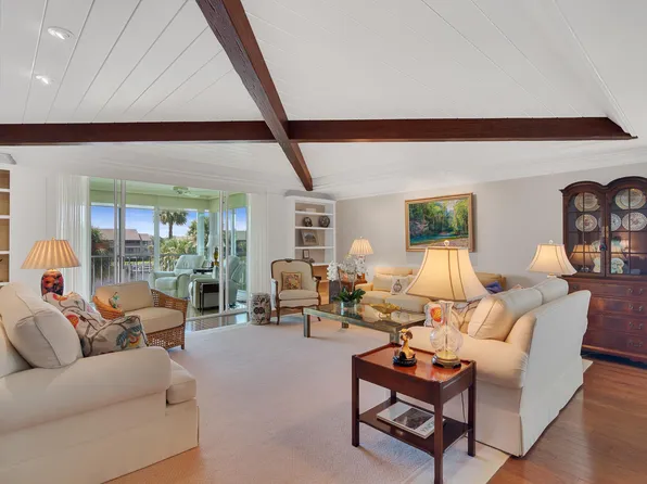 1903 Bay Road #305, Vero Beach, FL 32963