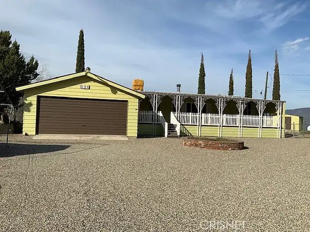 1st image of 121 Larch Ct