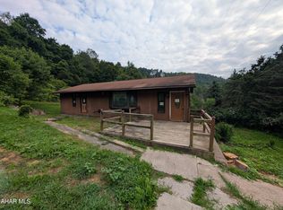 908 Baughman Hollow Rd, Tyrone, PA 16686