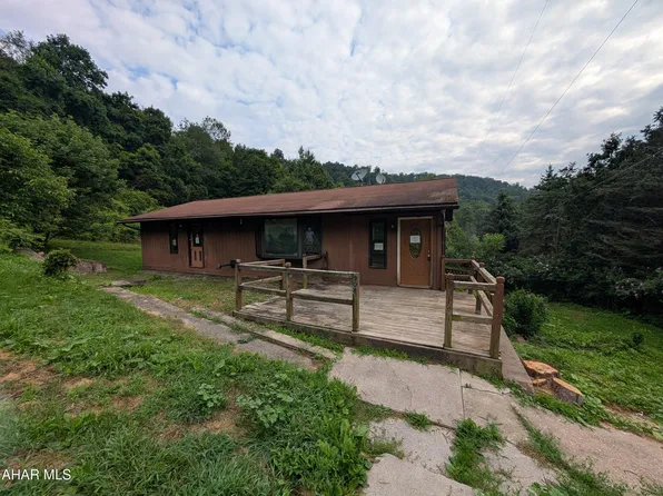 908 Baughman Hollow Rd, Tyrone, PA 16686