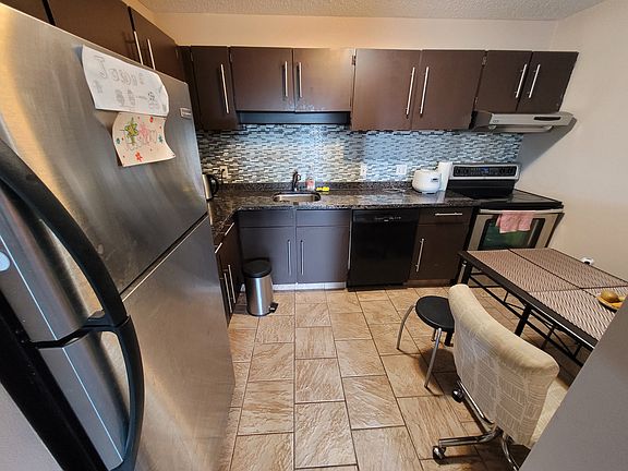 4th image of 285 Kingsmere Blvd #304