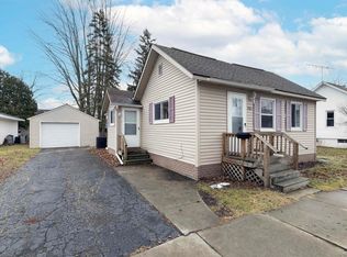 703 Main St, Essexville, MI