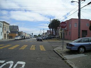 2nd image of 1122 Hollister Ave
