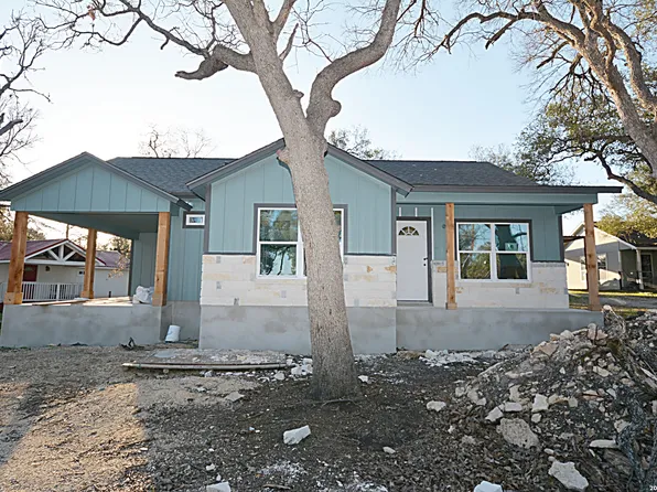 554 Burr Oak, Canyon Lake, TX 78133