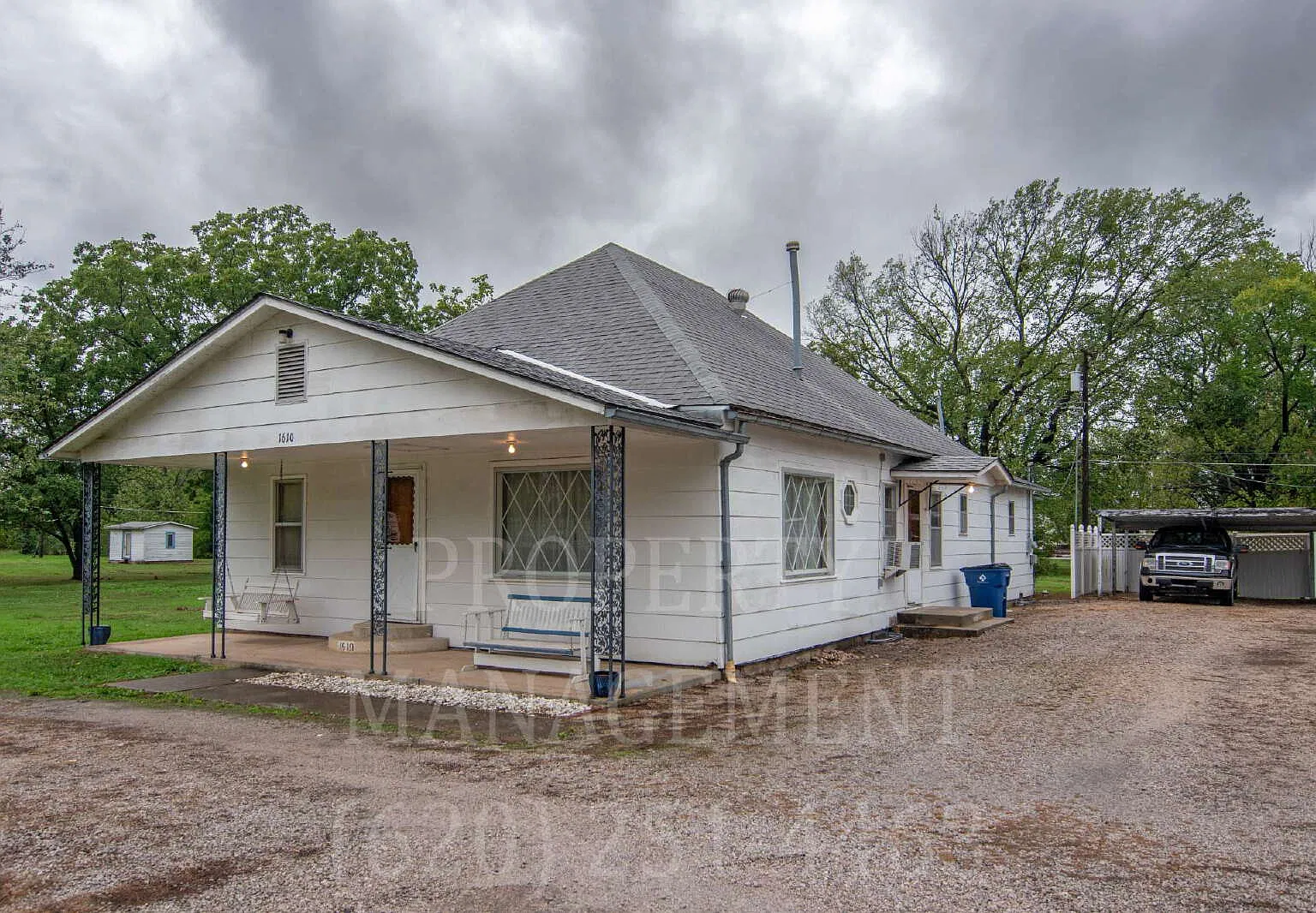 2 bed, 2.0 bath, 1653 sqft, $950 — Photo 1
