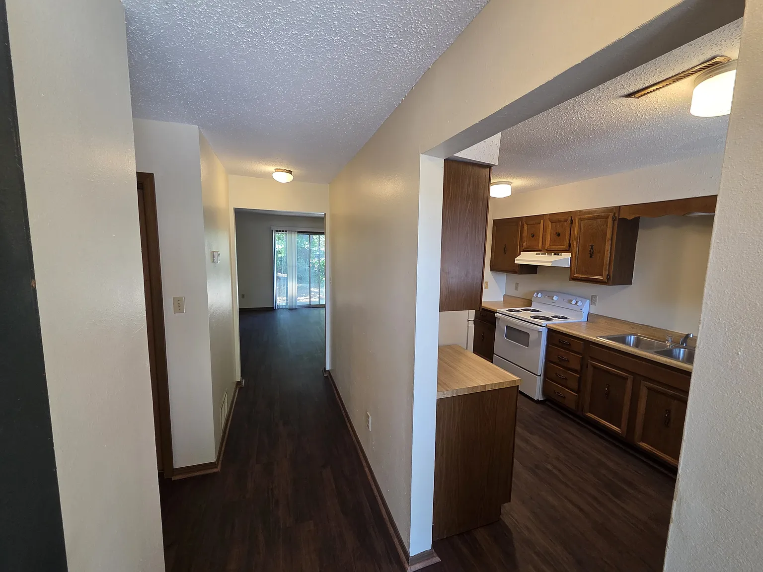 1614 Amelia Street - 4A — Photo 2