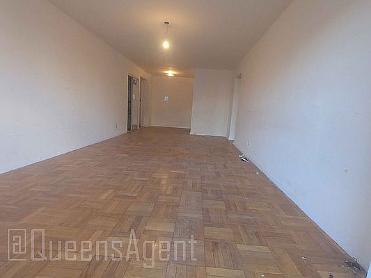 3rd image of 14943 35th Ave APT 1H
