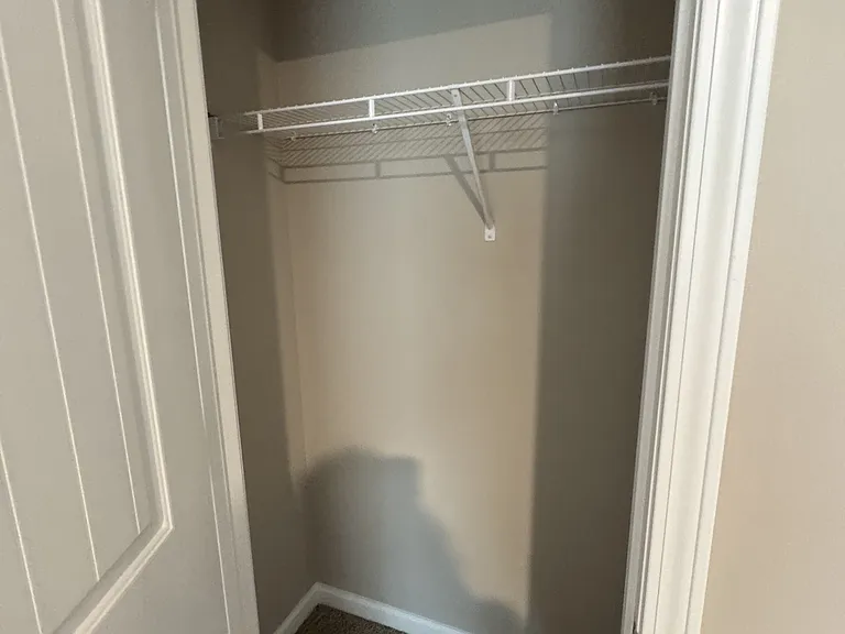 211 Mountaindale Dr — Photo 17