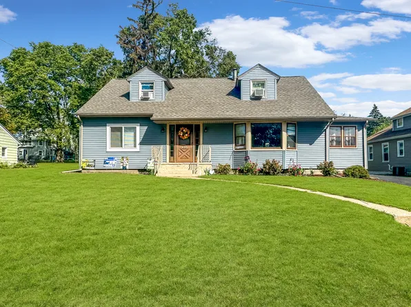 435 W 7th St, Pecatonica, IL 61063