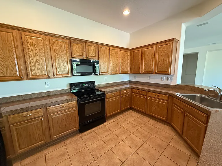 2344 W Clearview Trl — Photo 8