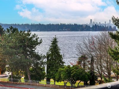 10110 NE 60th Street #106, Kirkland, WA, 98033