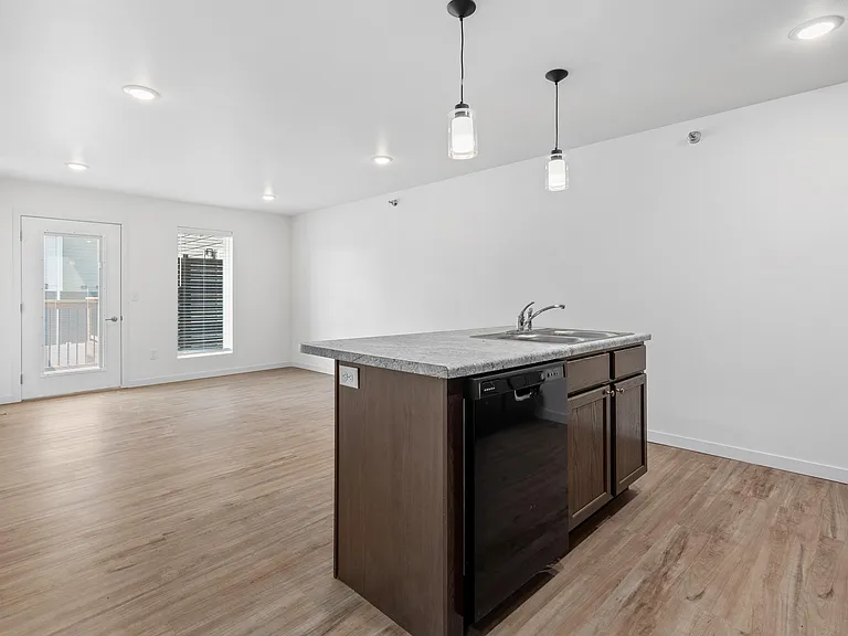 Split Creek Commons — Photo 2