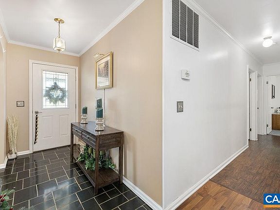 4th image of 15179 Woodcrest Dr