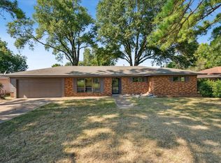 852 Whitehaven Ln, Memphis, TN 38116