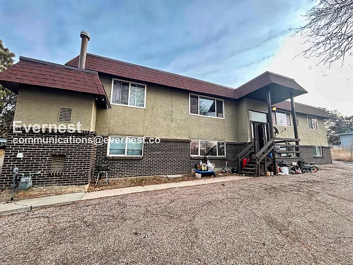 1075 Magnolia St #1 — Photo 10