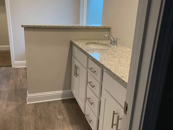 6005 Penni Ln, Ocean Springs, MS 39564