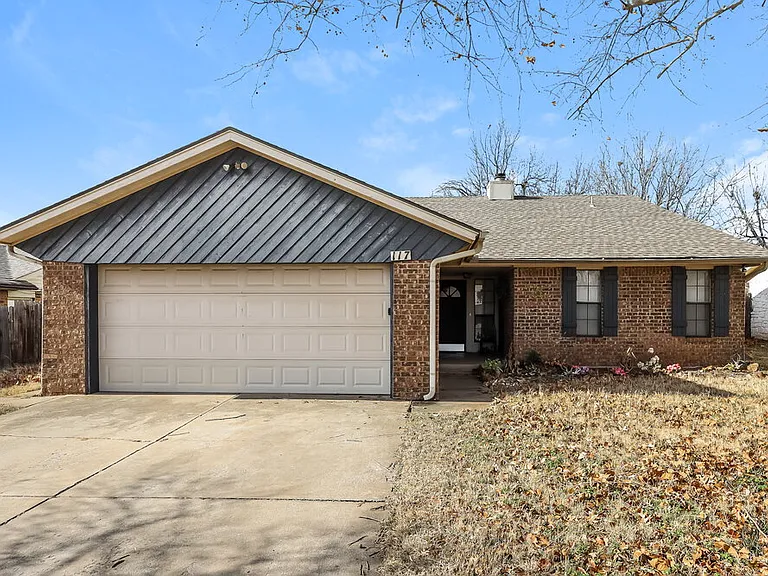 117 Bluegrass Ln — Photo 1