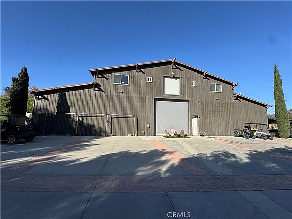 3rd image of 38831 Pauba Rd