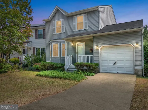 7860 Centergate Ct, Pasadena, MD 21122