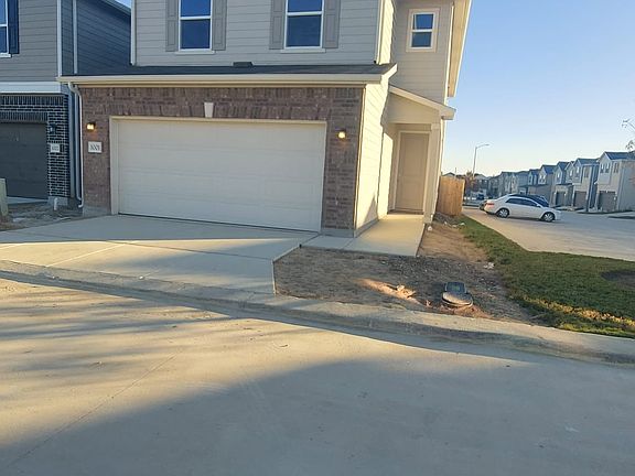 2nd image of 14839 Vance Jackson Rd #1001