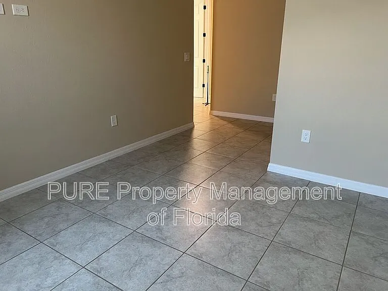 10376 SW 99th St — Photo 57