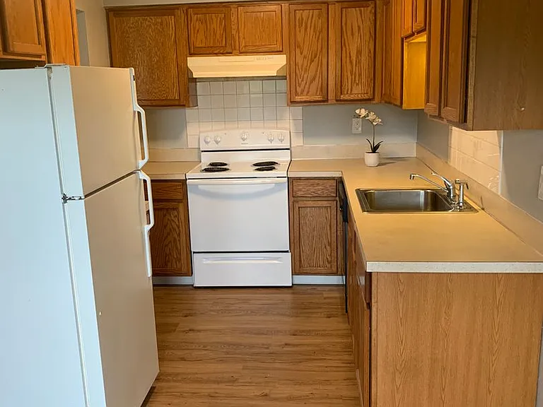 ES2275 -Eagle Rock Apartments — Photo 29