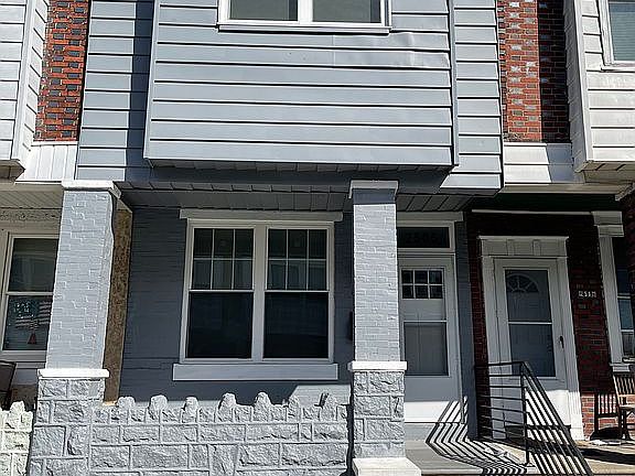 2nd image of 2505 S American St