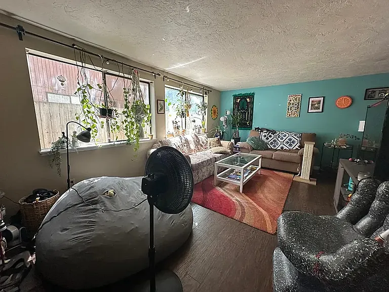 2042 NW Arthur Pl — Photo 4