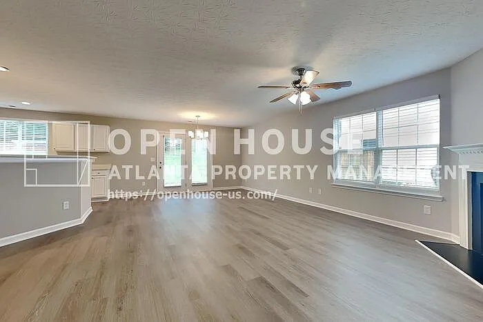 3118 Farmstead Ct — Photo 4