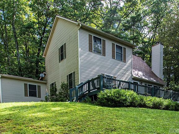 3rd image of 186 Woodland Hill Dr