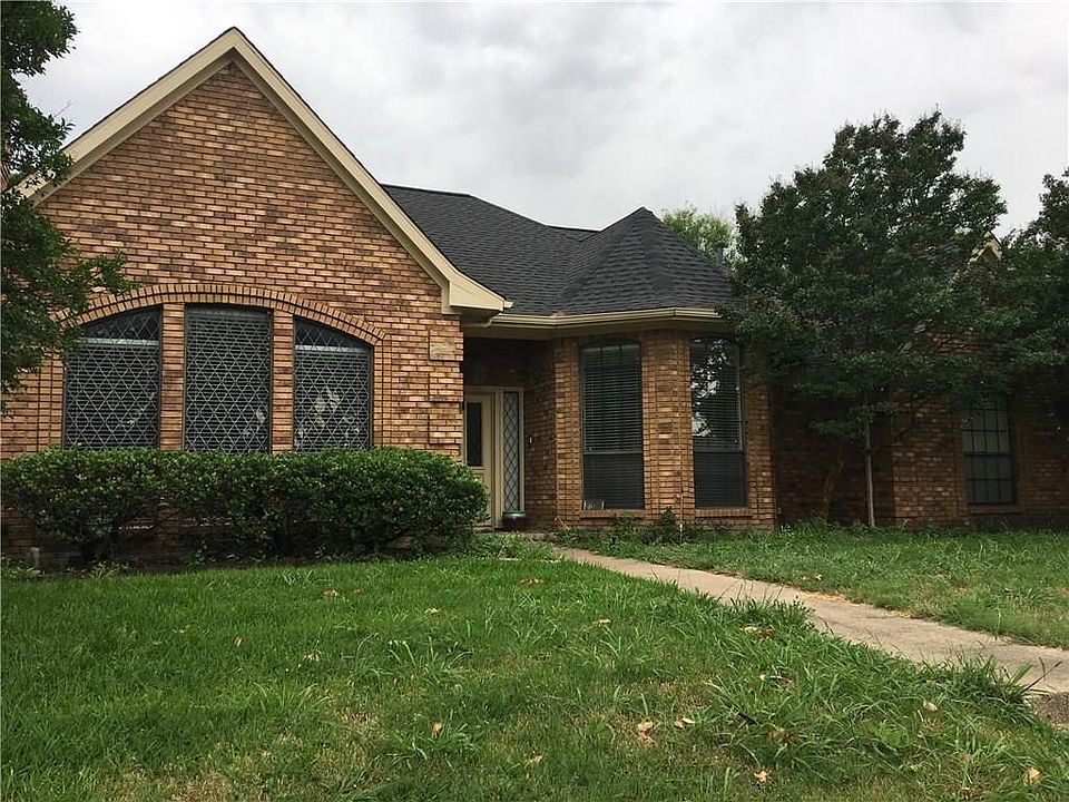 1st image of 2305 Diamond Oaks Dr
