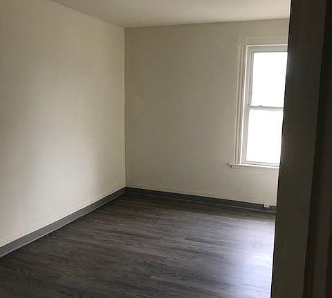 3rd image of 2886 Fairfield Ave #2-A
